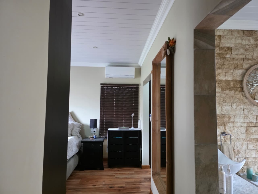 4 Bedroom Property for Sale in Geelhoutpark North West